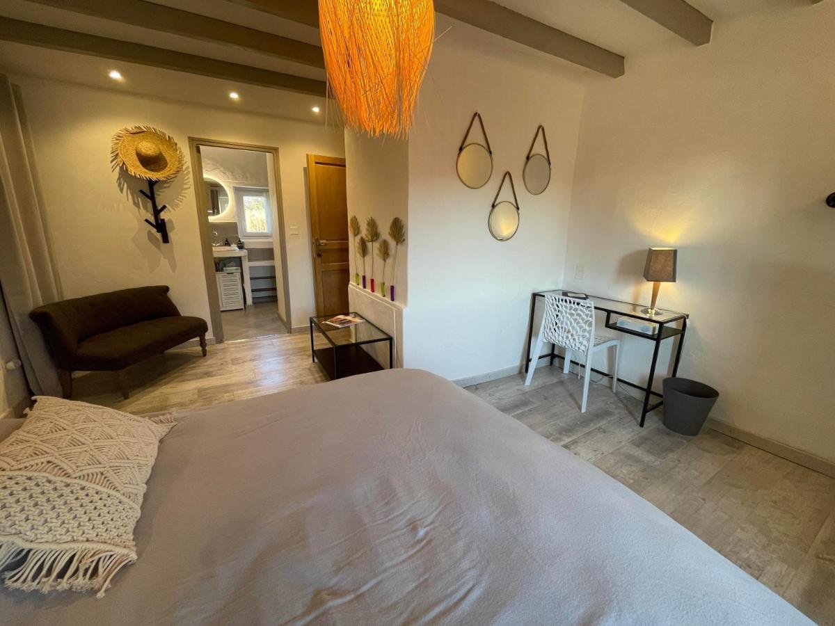 Chambres D Hotes Le Mas Julien Piscine Chauffee Adult Only Оранж Екстер'єр фото